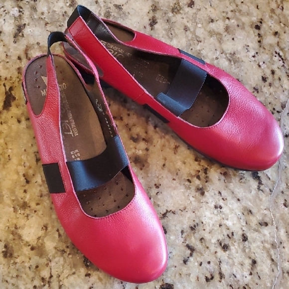 Mephisto FILONA AIR jet Red and Black Leather Sling Back Flats - Picture 8 of 10